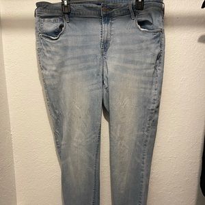 Old navy women’s size 18 skinny jeans